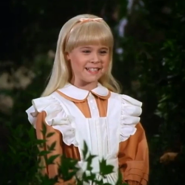 Arquivo:Alice (1985).jpg
