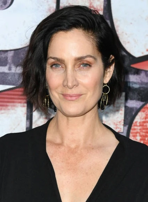 Carrie-Anne Moss 2019.jpg