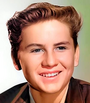 James "Bud" Anderson Jr. em Papai Sabe Tudo (2ª voz)