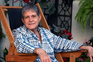 Héctor Bonilla.webp
