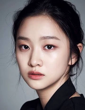 Kim Yi Kyeong.jpg