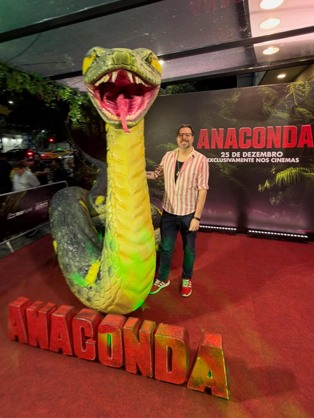 Arquivo:Anaconda - Première - Daniel.jpg
