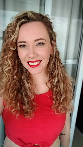 Arquivo:Marcela de Barros.jpg