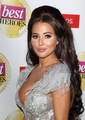 Yasmin Oukhellou em De Férias com o Ex UK