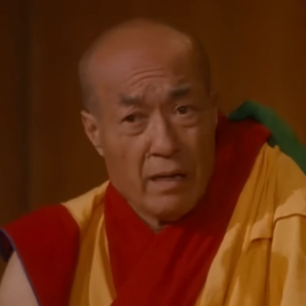 Arquivo:Dalai Lama (SH-oFILME).png