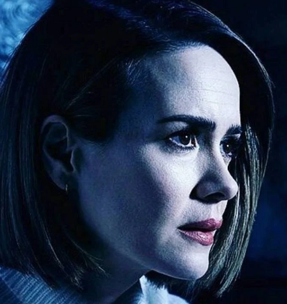 Arquivo:AllyAHSCult.jpg