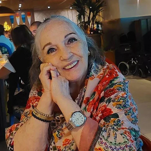 Carmen Sheila.jpg