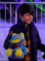 Adrian Salazar em Com Amor, Victor