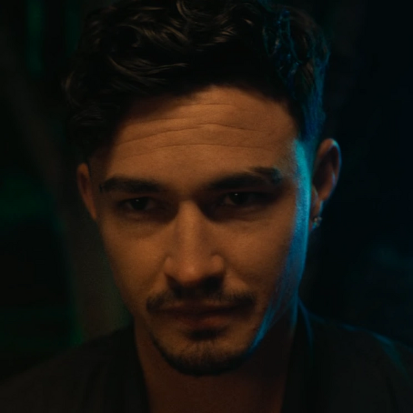 Arquivo:Dennis Identidades em Jogo.png