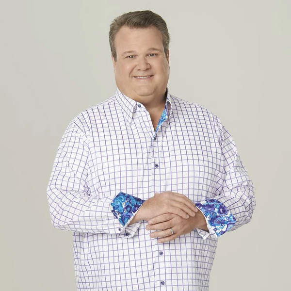 Arquivo:Cam ModernFamily.jpg
