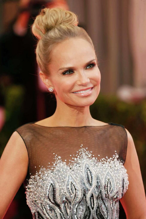 Kristin Chenoweth 3.png
