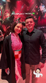 Dublador Tanjirō Kamado (Daniel Figueira) com uma fã fazendo cosplay da Nezuko Kamado na Pré-Estreia.