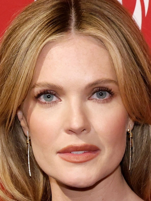 Meghann Fahy.png