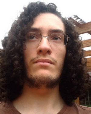 Matheus Vitória (dublador).png