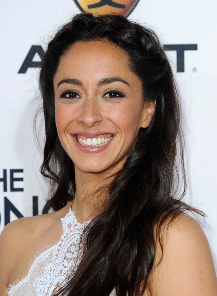 Arquivo:Oona Chaplin.png